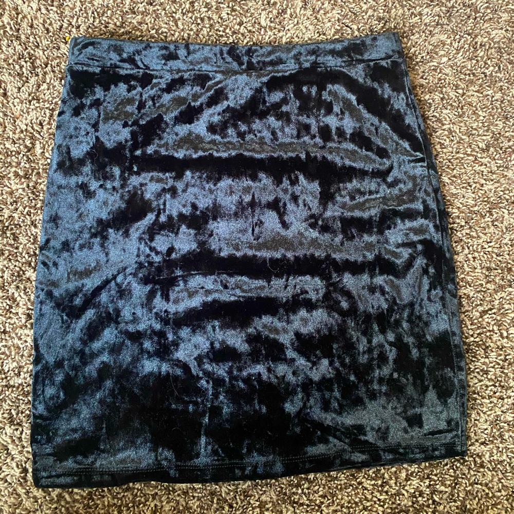 Velvet material pencil skirt